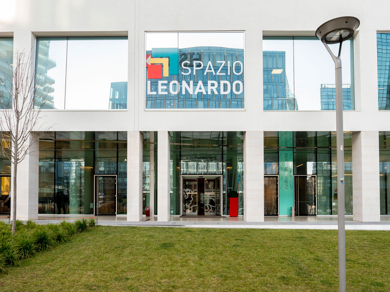 spazio-leonardo-esterno-milano-leonardo-assicurazioni-01