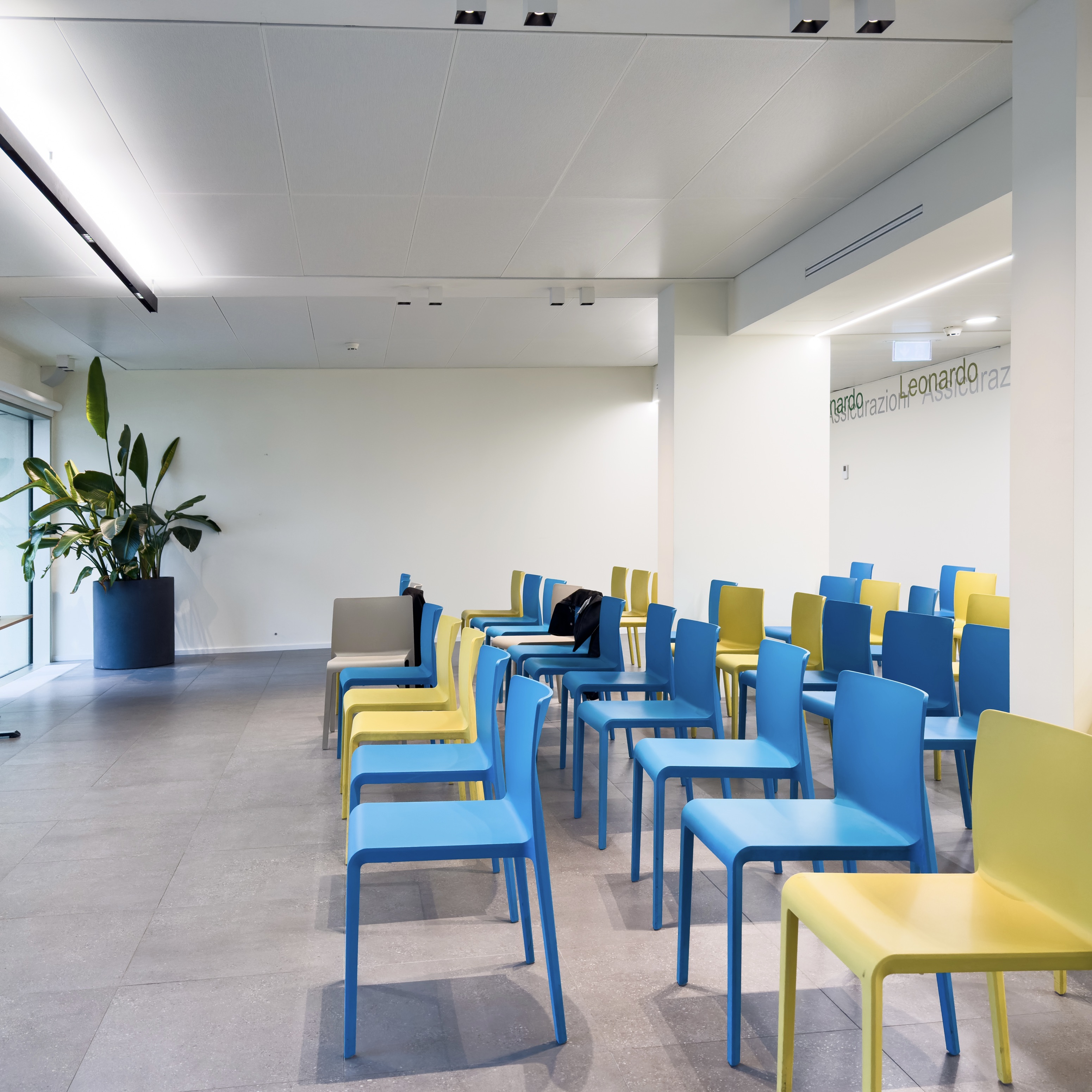 3172D1E6-40F3-4211-898A-1FE1579C81DD_1_201_a