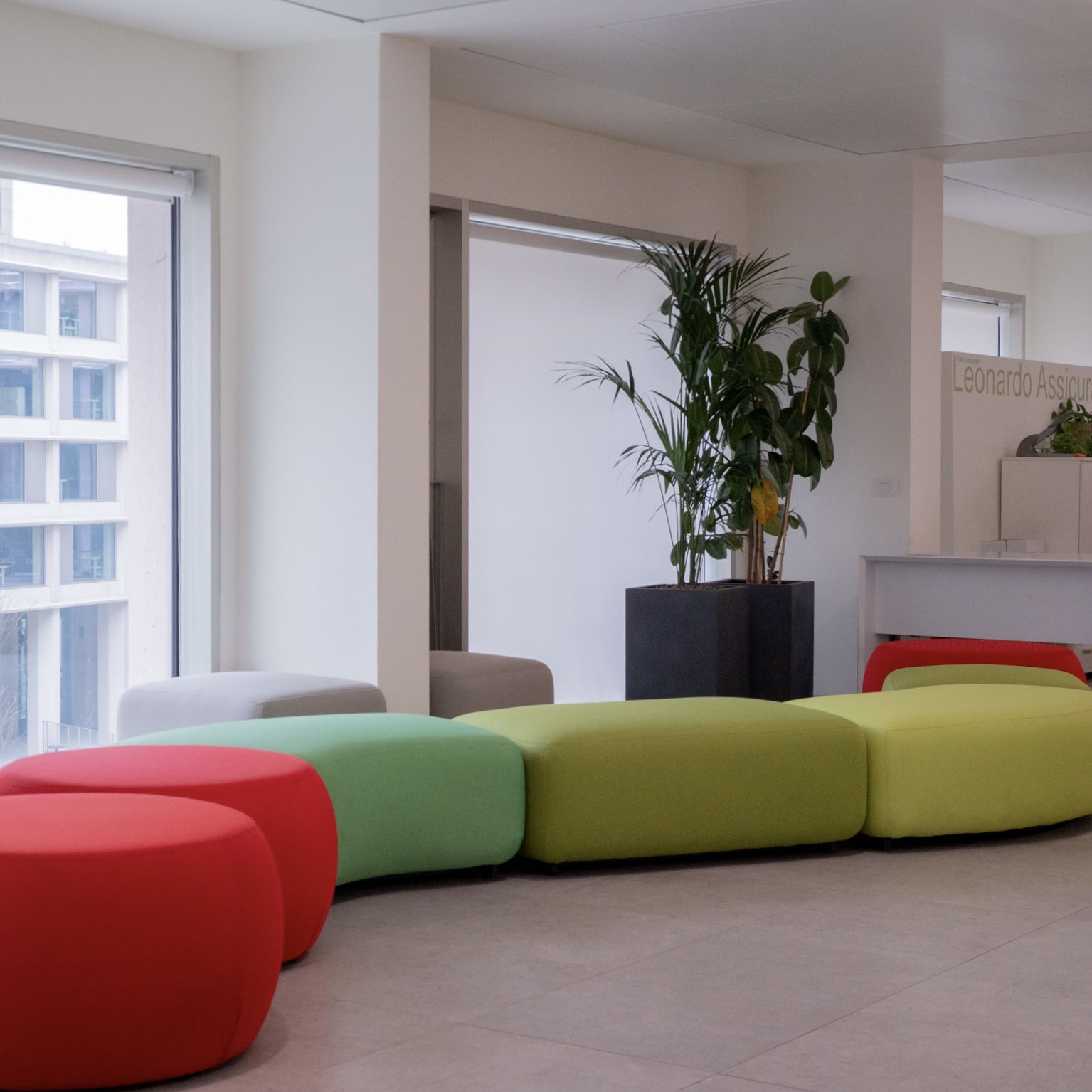 960E5932-E5E0-40D9-882C-2652EDE654D3_1_201_a